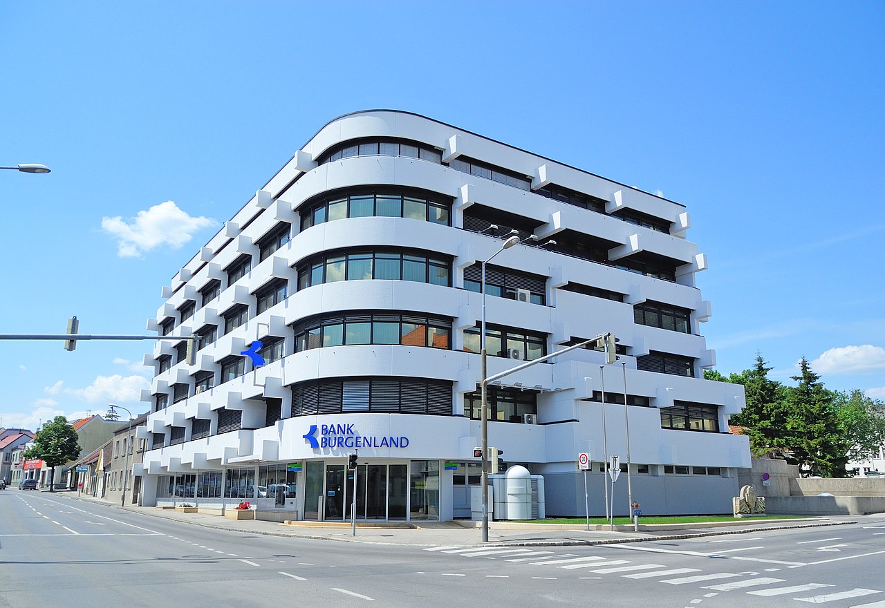 Hauptsitz der Bank Burgenland in Eisenstadt, Österreich