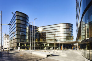 Hauptsitz der Erste Group Bank in Wien, Österreich – modernes Bürogebäude am Erste Campus